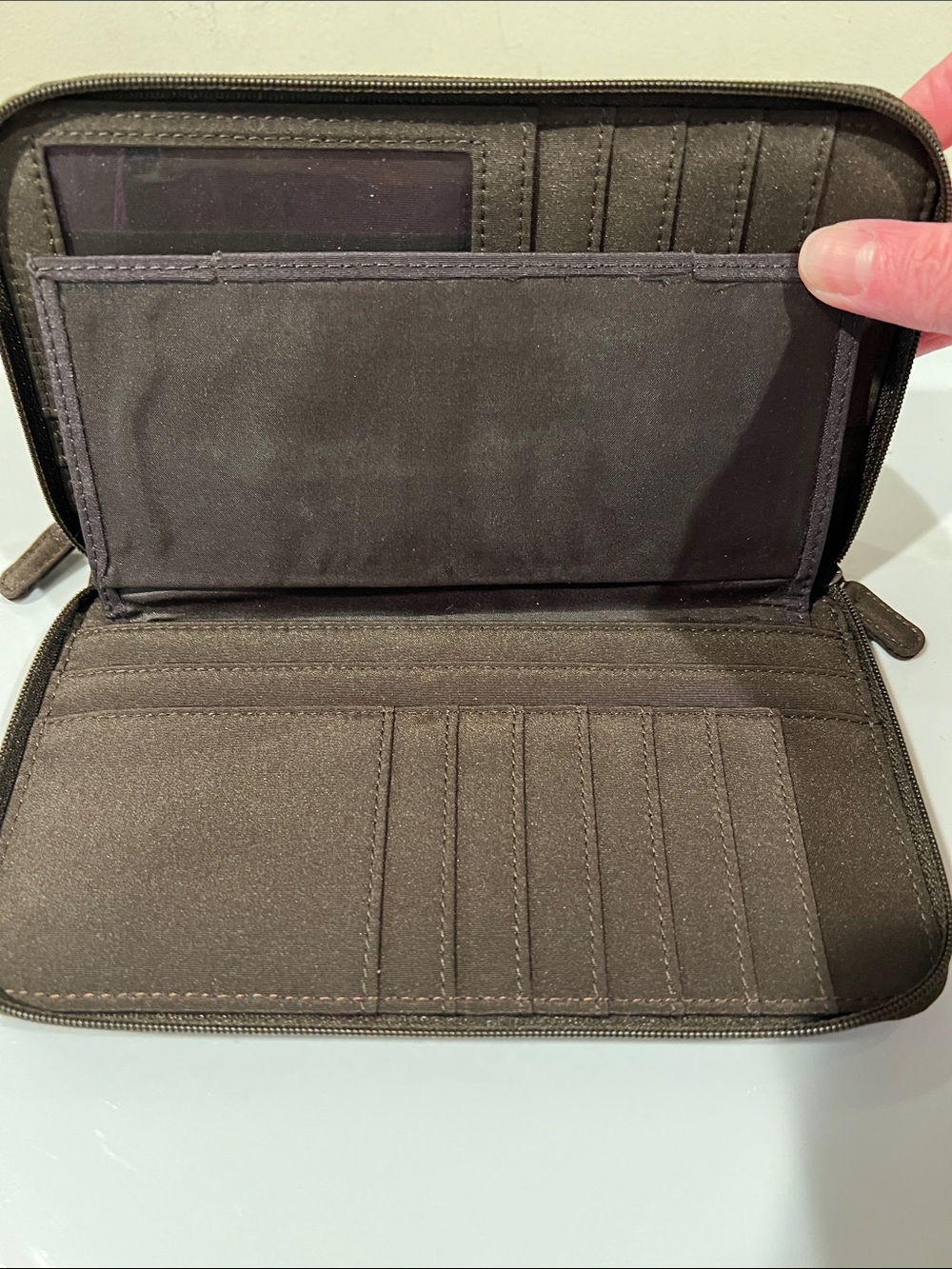 Lauren Ralph Lauren Brown Nylon Zip-Around Continental Long Wallet & Checkbook - Picture 11 of 14